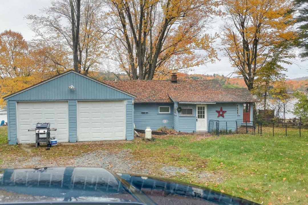 Photo of Buildings in Castleton