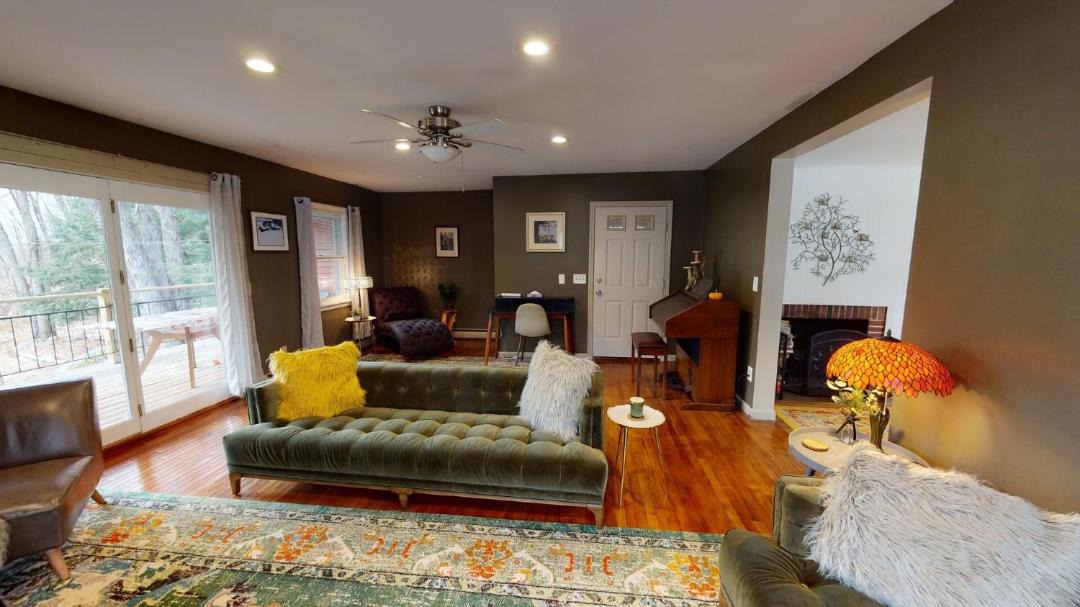 Photo of Livingroom in Mendon