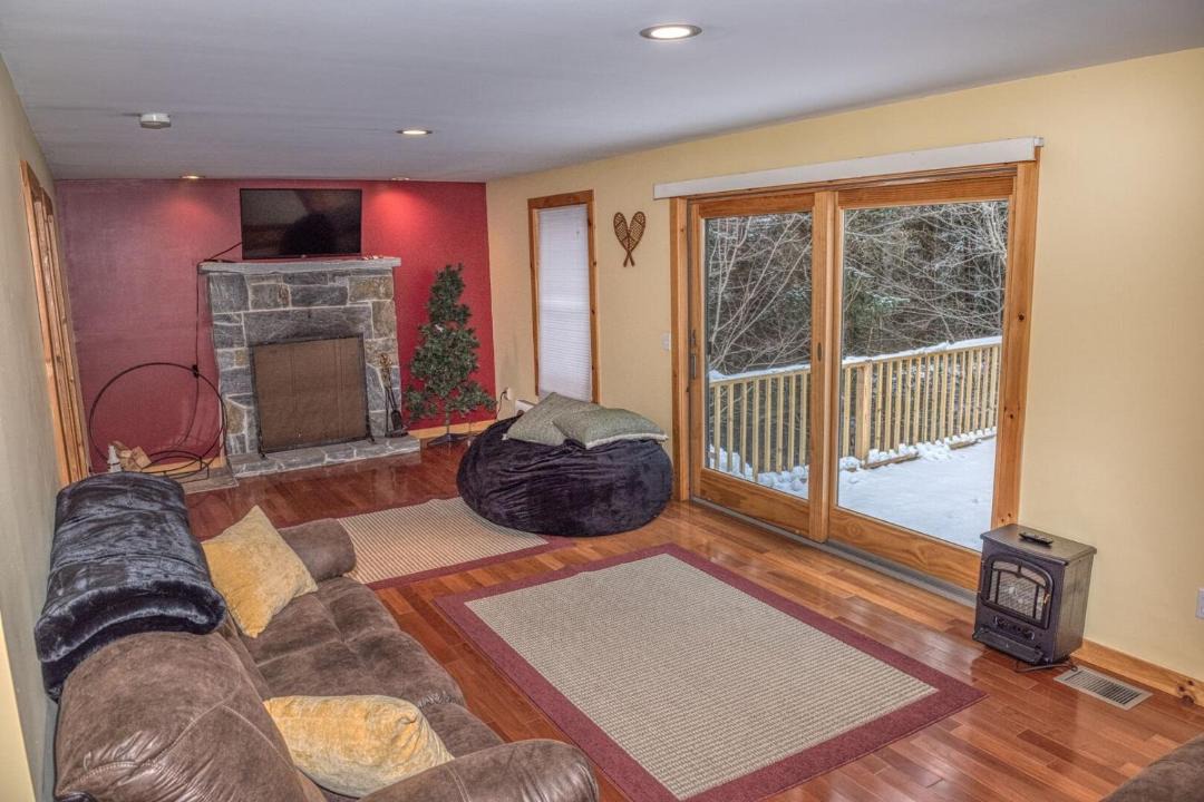 Photo of Livingroom in Belmont