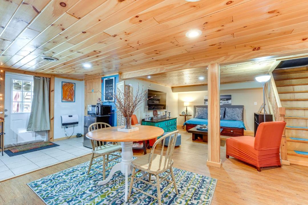 Photo of Livingroom in Whitehall