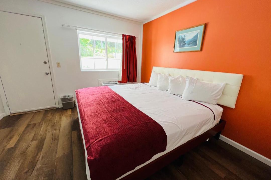 Photo of Bedroom in Lake George