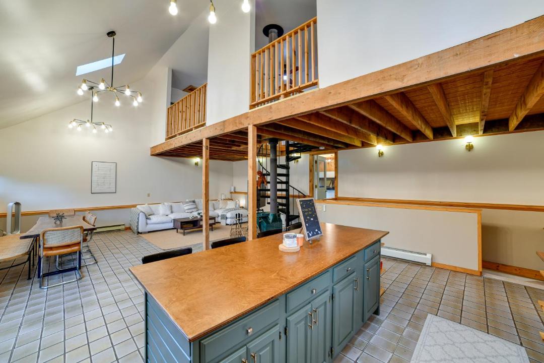 Photo of Livingroom in Bloomville
