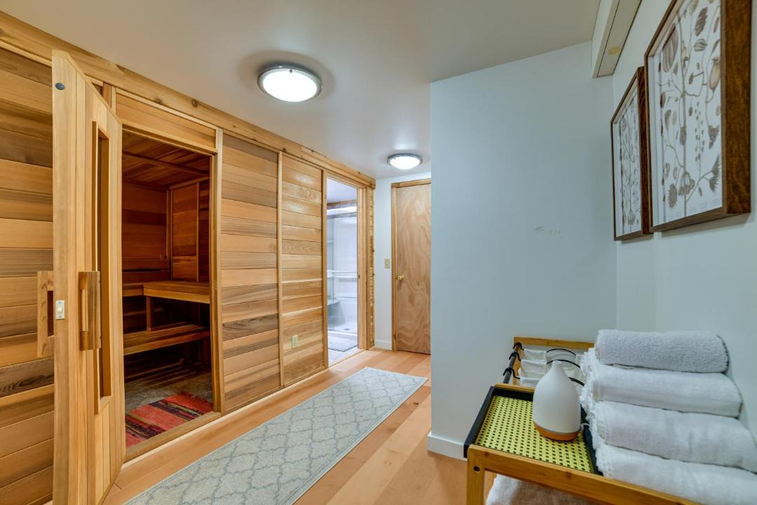 Photo of Livingroom in Bloomville