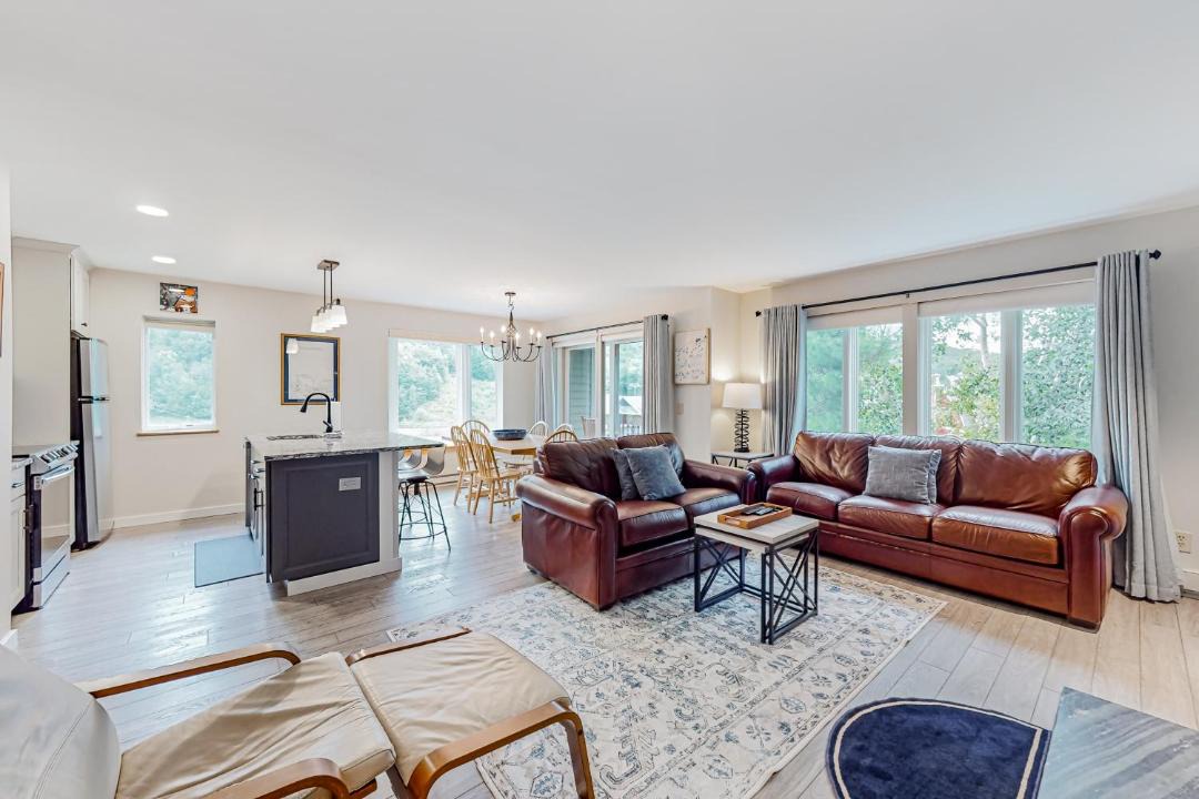 Photo of Livingroom in Warren