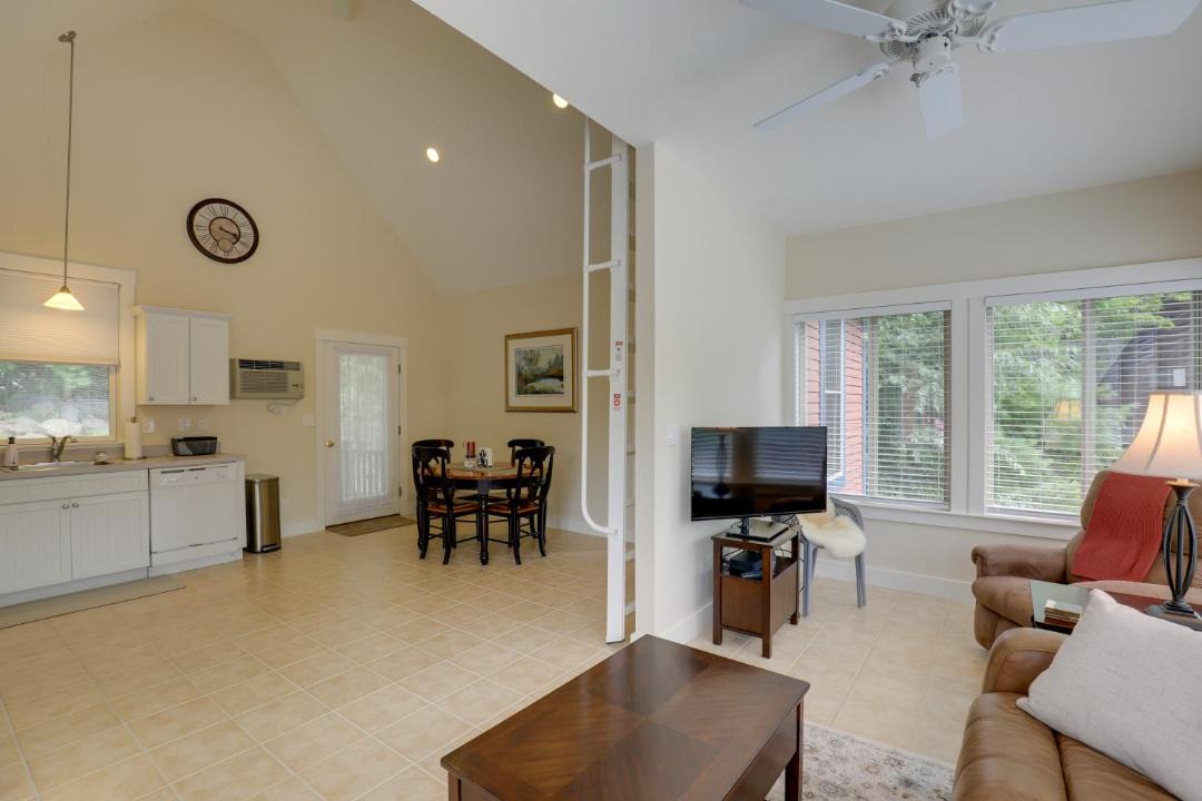 Photo of Livingroom in Summer Village
