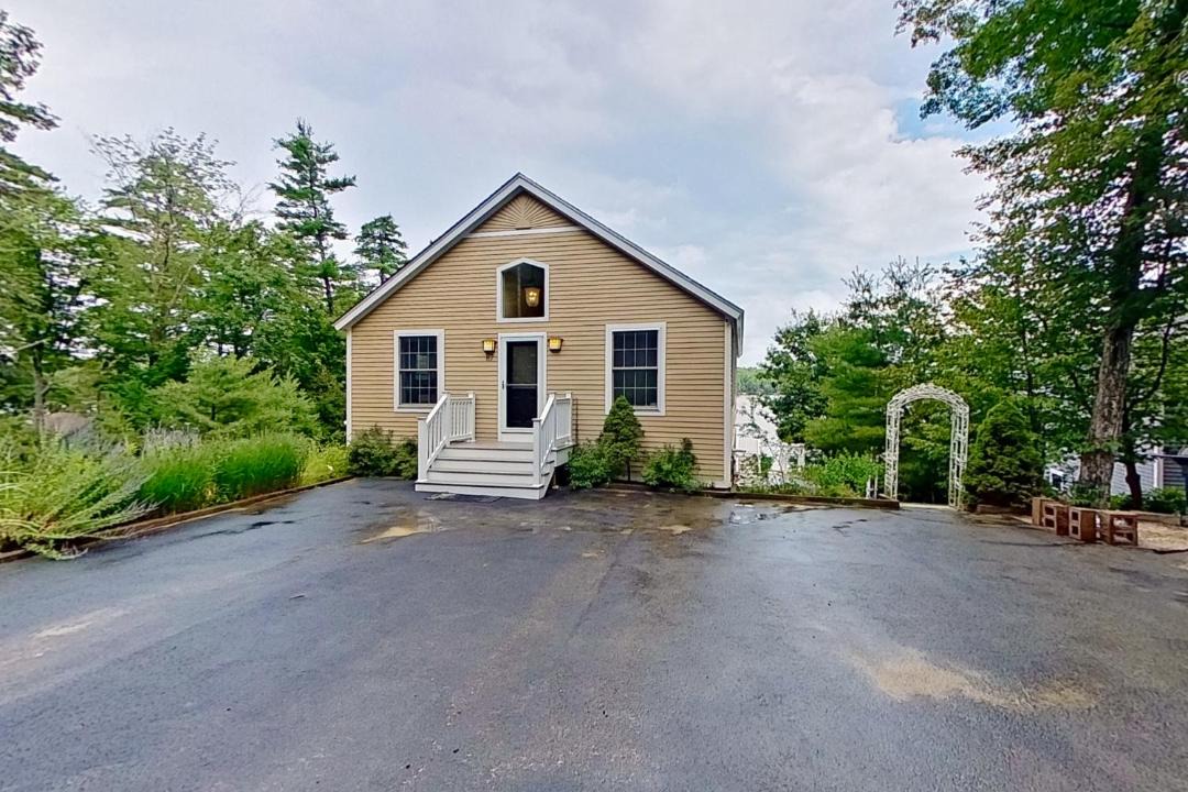 Photo of Buildings in Moultonborough