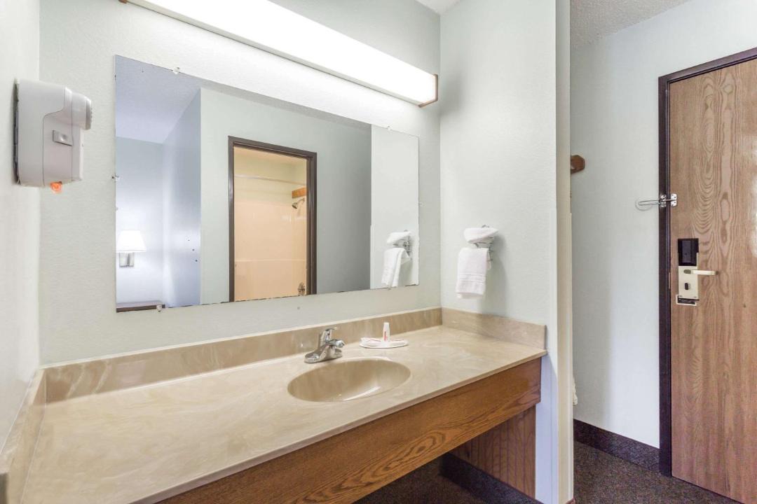 Photo of Bathroom in Gallipolis Ferry