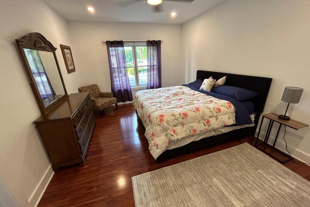 Photo of Bedroom in Saratoga Springs