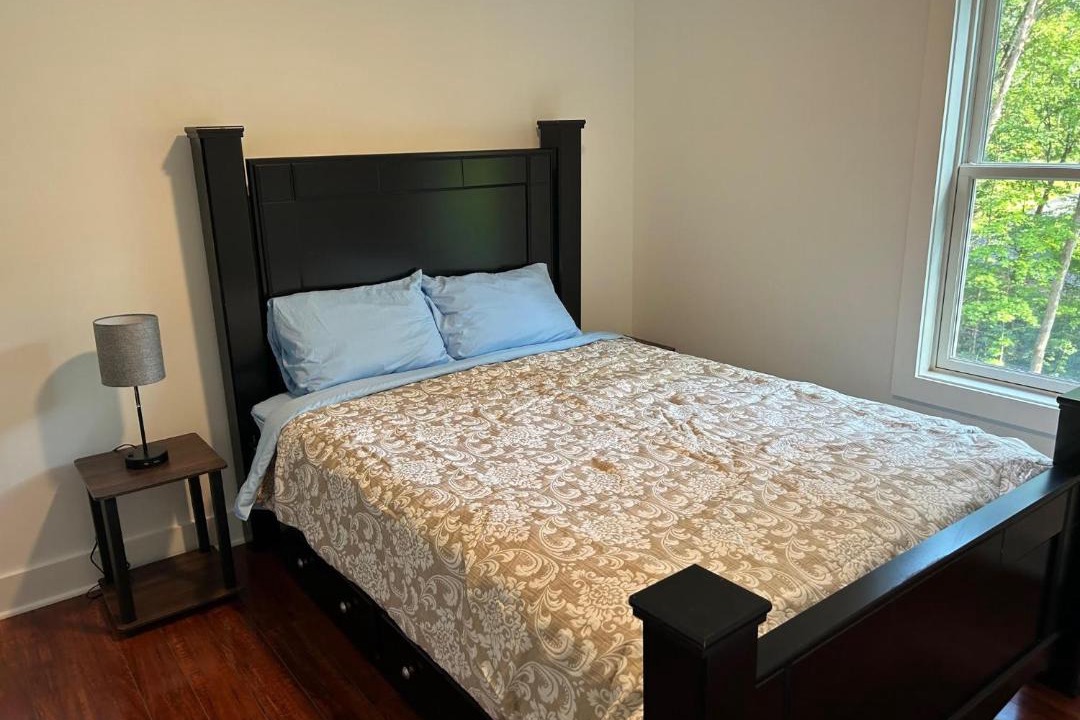 Photo of Bedroom in Saratoga Springs