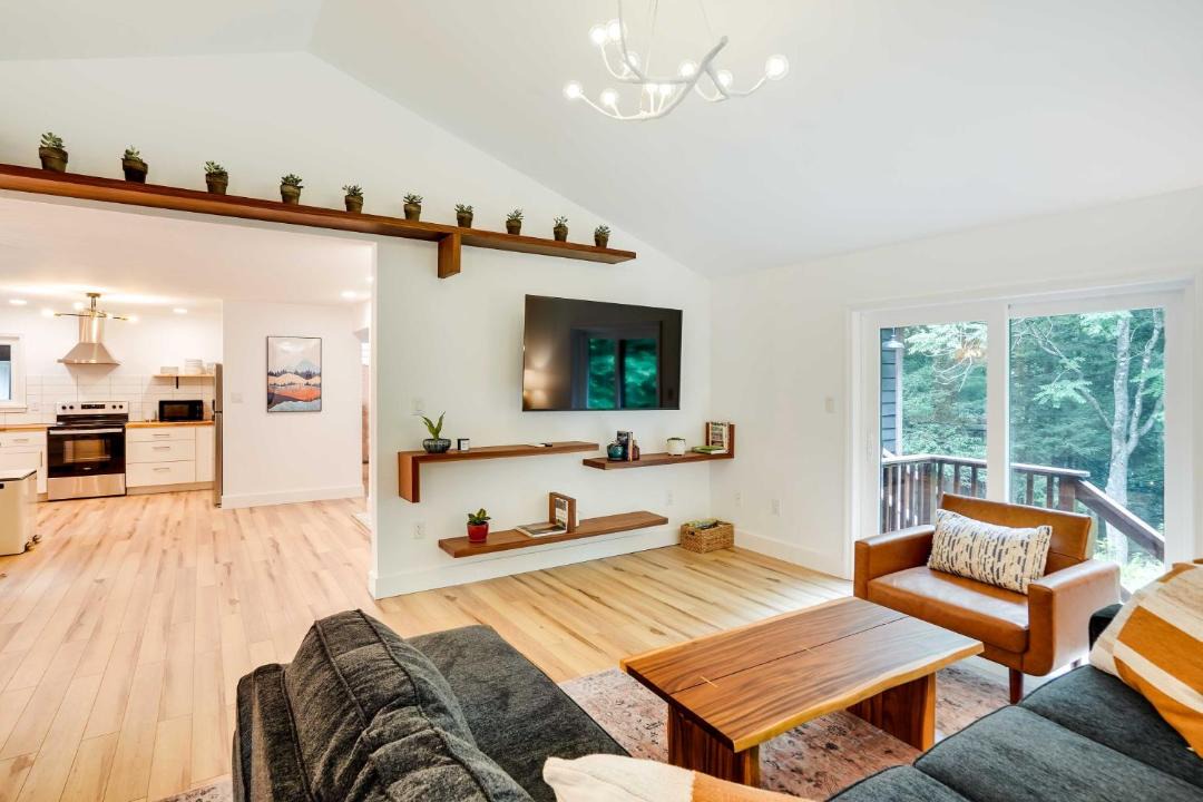 Photo of Livingroom in Saugerties