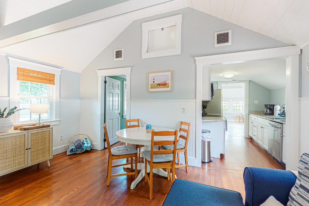 Photo of Livingroom in West Yarmouth