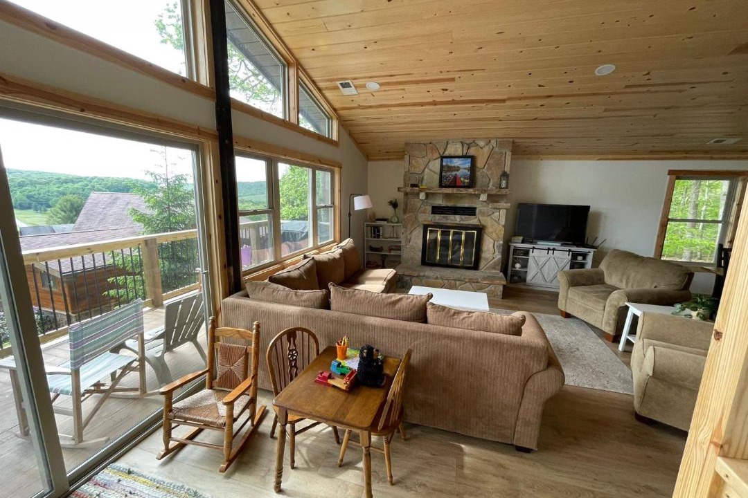 Photo of Livingroom in Alpine Lake