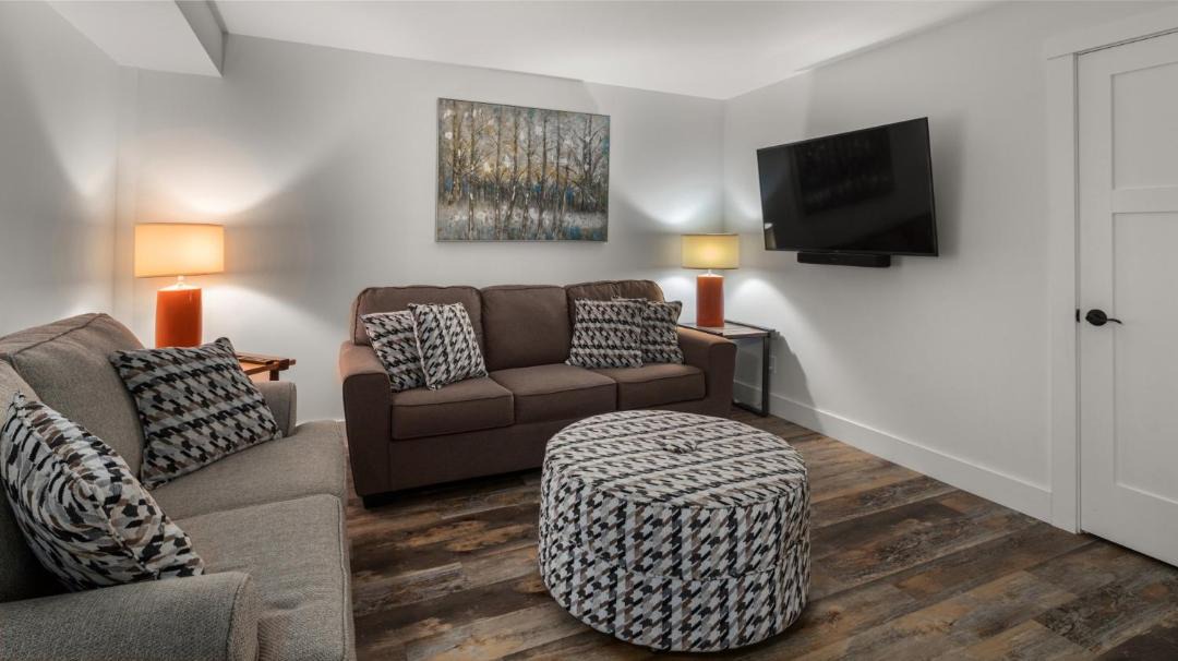 Photo of Livingroom in Warren