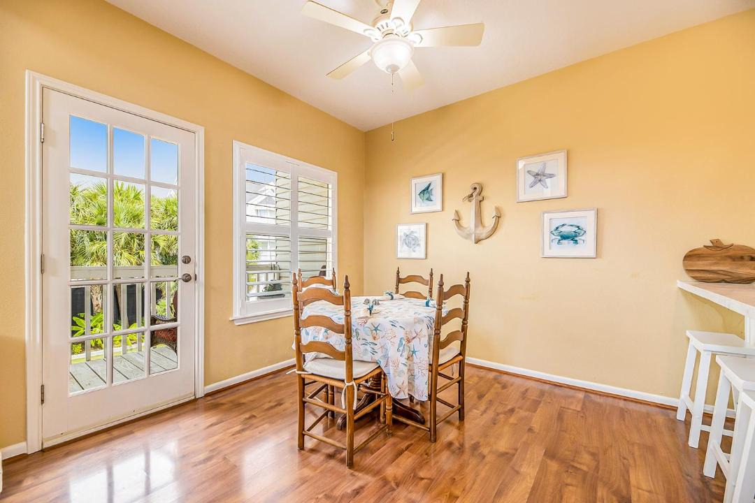 Photo of Livingroom in Jamaica Beach