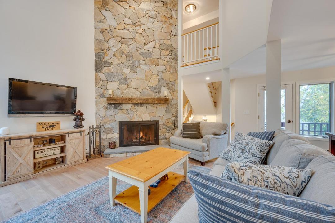 Photo of Livingroom in East Burke