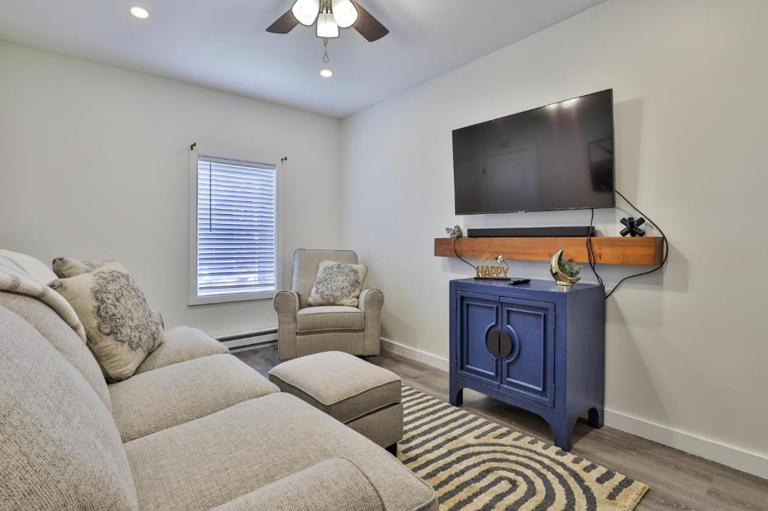 Photo of Livingroom in Salem