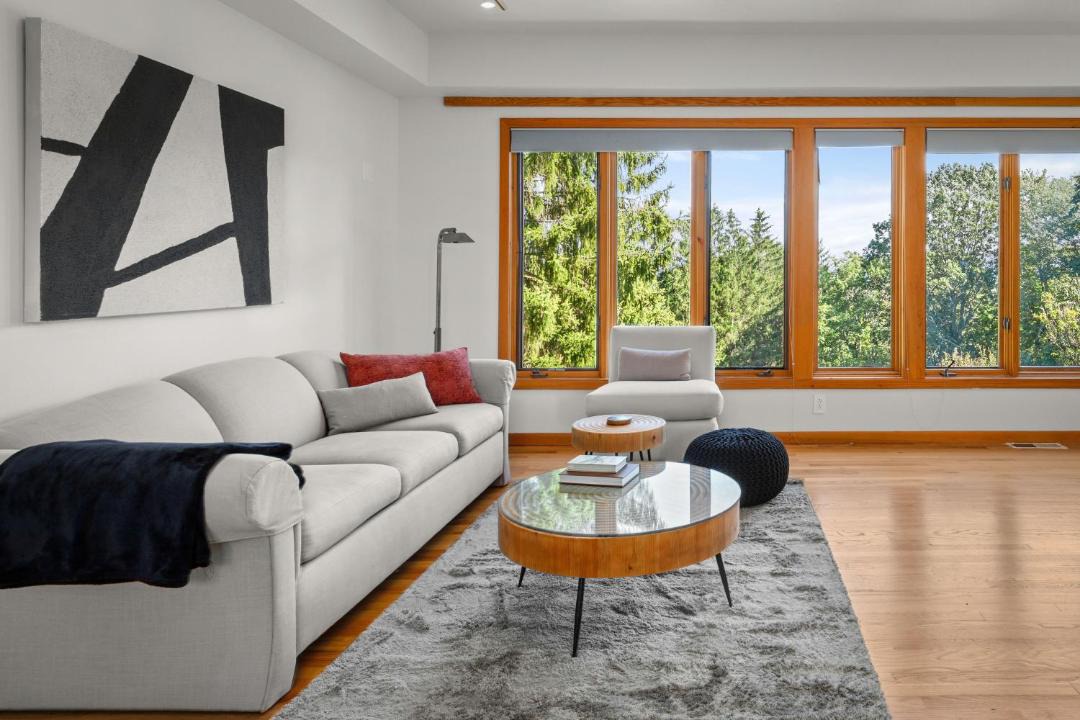 Photo of Livingroom in Hollowville