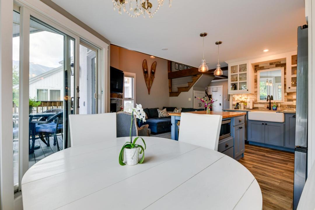 Photo of Livingroom in Warren