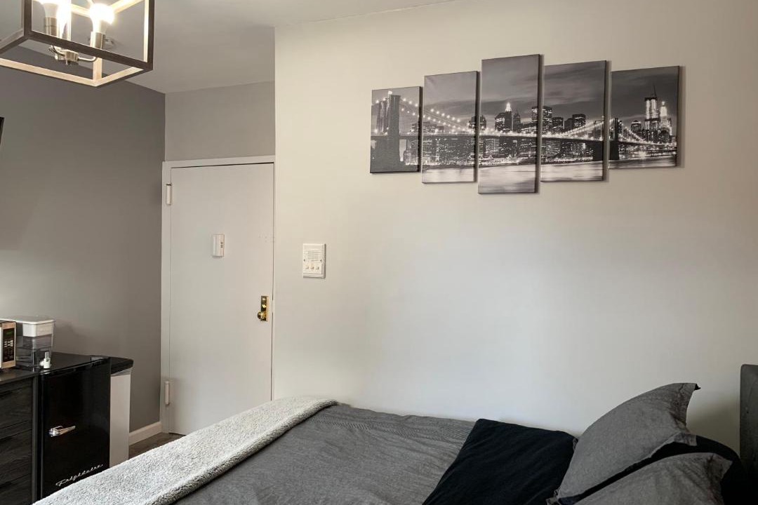 Photo of Bedroom in Brighton Beach