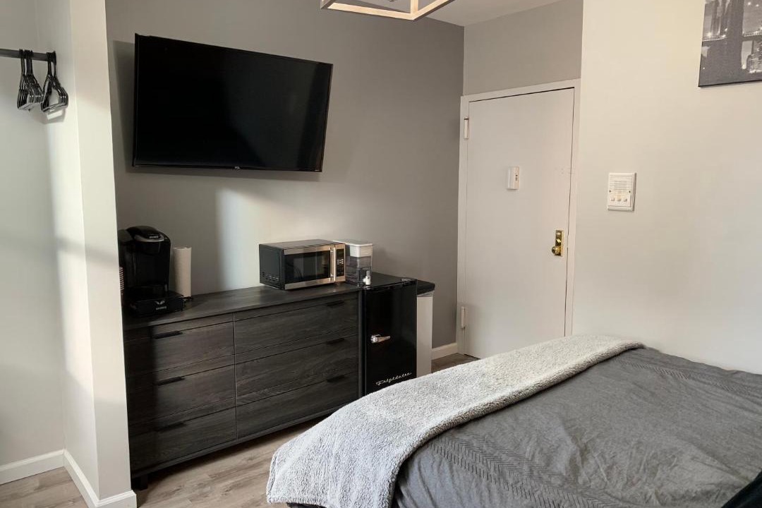 Photo of Bedroom in Brighton Beach
