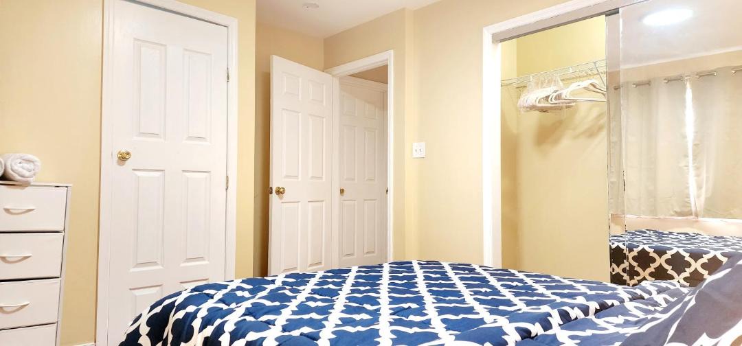 Photo of Bedroom in Jamaica Hills