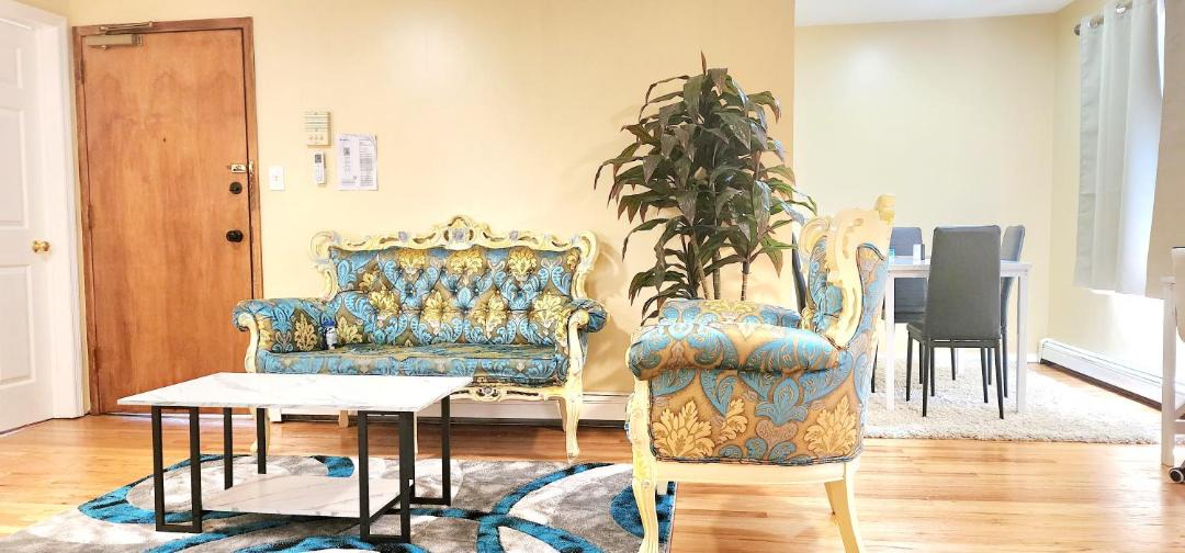 Photo of Livingroom in Jamaica Hills