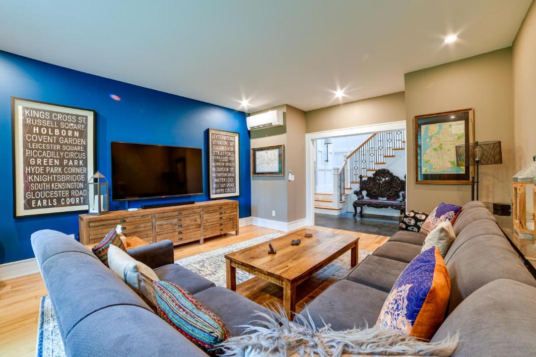Photo of Livingroom in Ithaca
