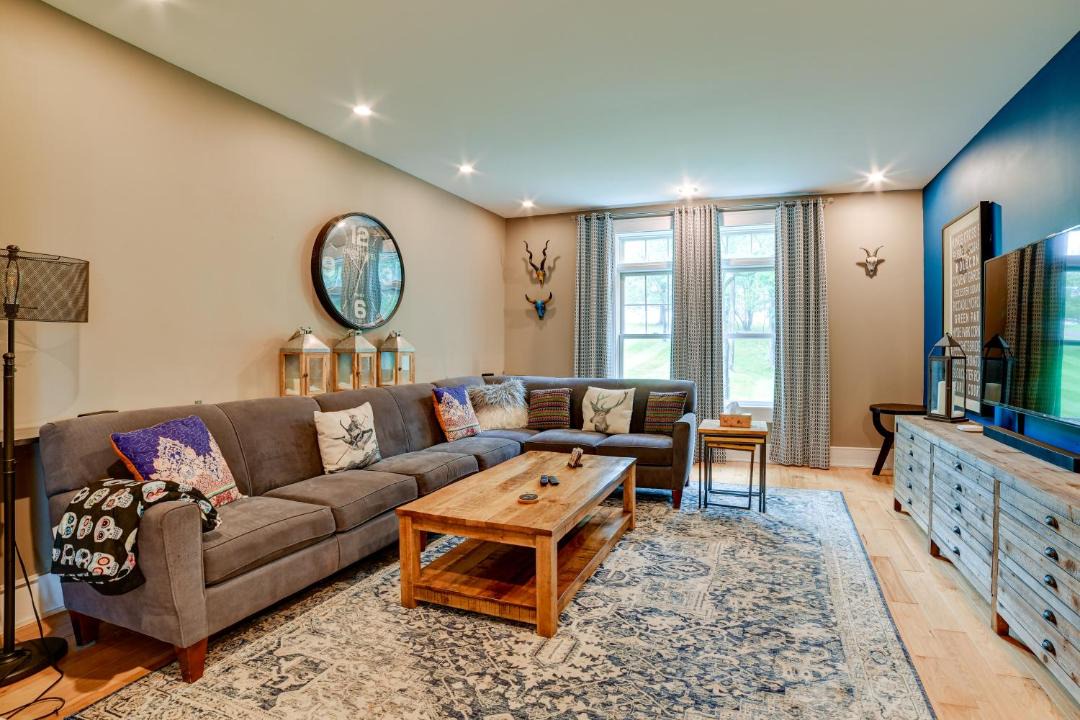 Photo of Livingroom in Ithaca