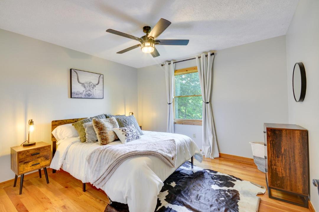 Photo of Bedroom in Woodlawn
