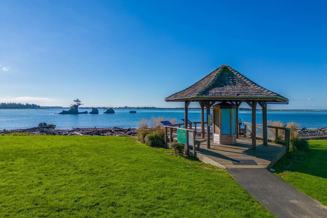 Photo of Others in Lincoln City