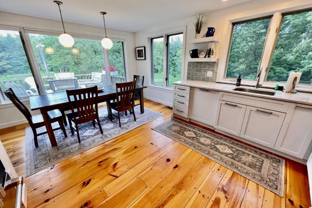 Photo of Livingroom in South Londonderry