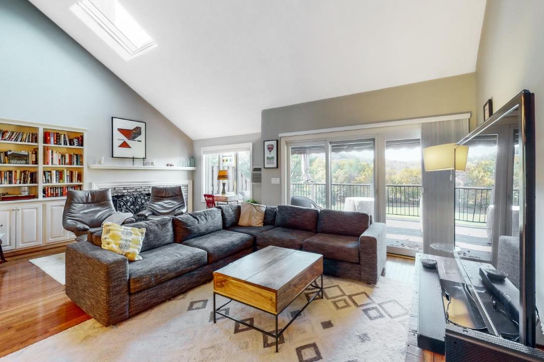 Photo of Livingroom in West Hartford