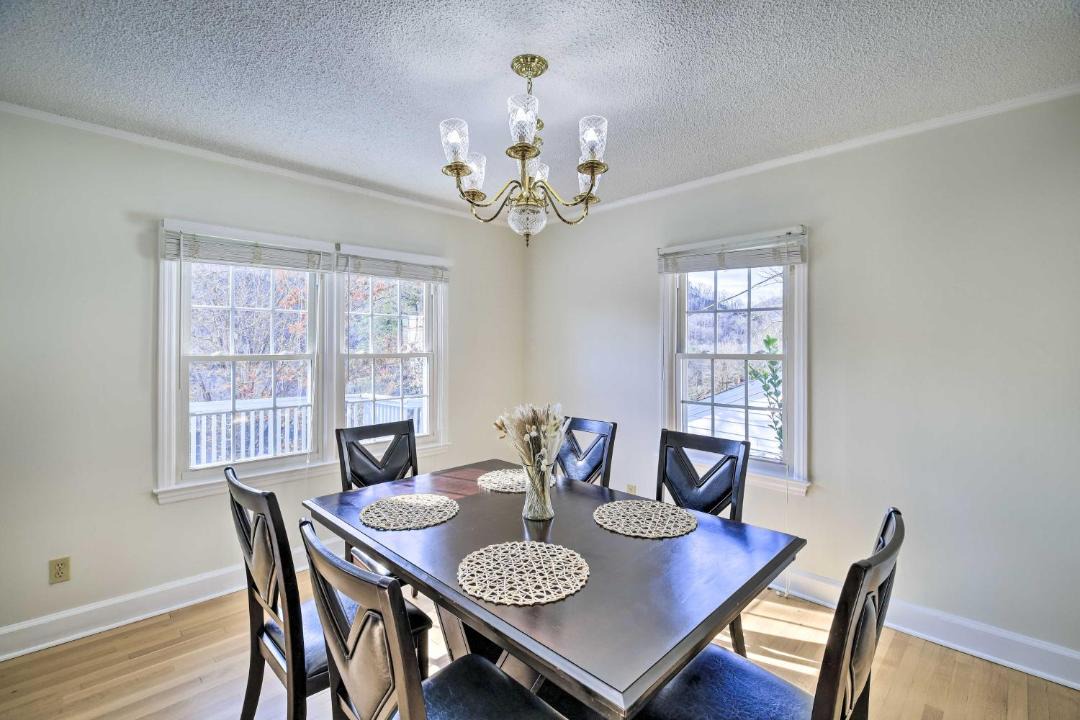 Photo of Livingroom in Welch