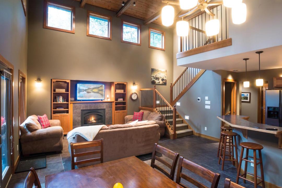 Photo of Livingroom in Glacier