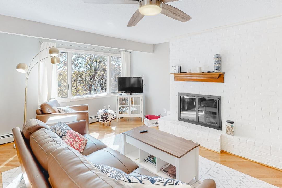 Photo of Livingroom in West Hartford