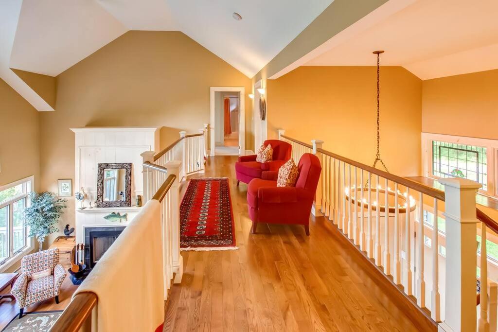Photo of Livingroom in Bovina Center