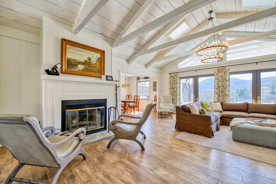 Photo of Livingroom in Cashiers