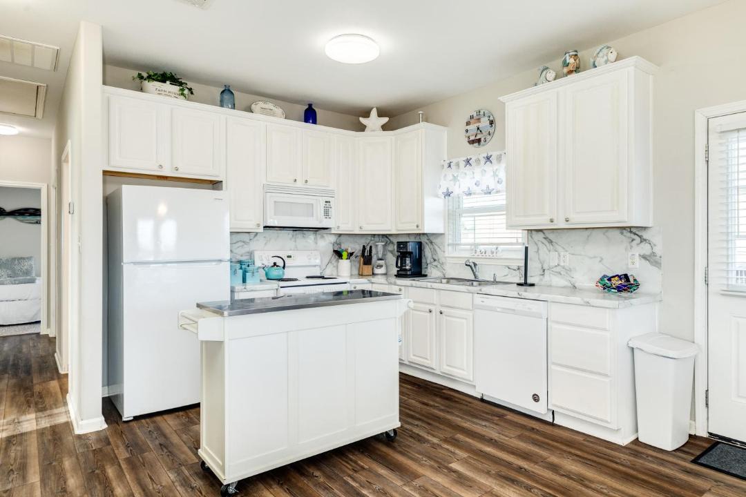 Photo of Kitchen in Terramar Beach