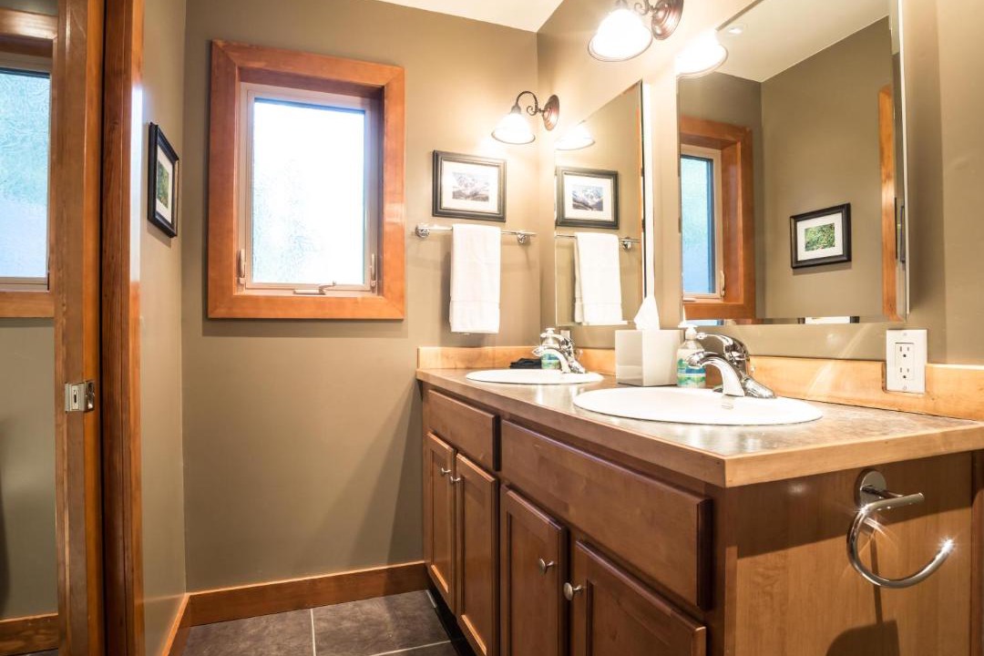 Photo of Bathroom in Glacier