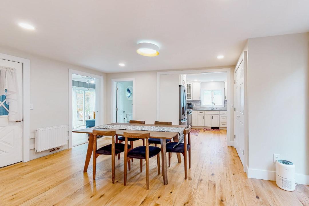 Photo of Livingroom in Hydeville