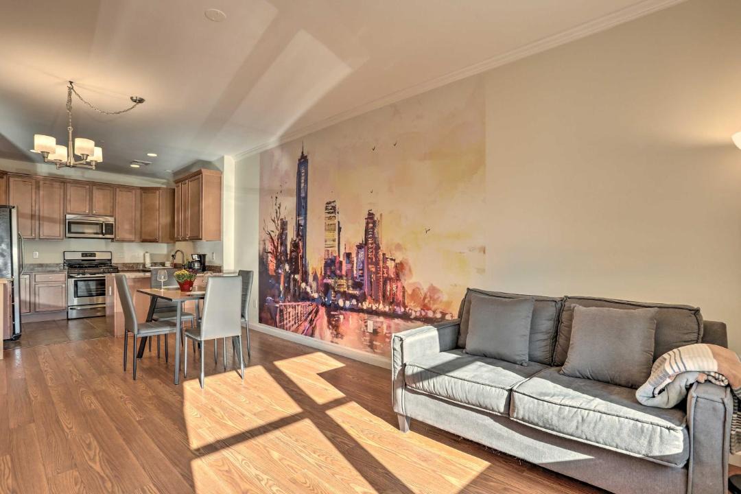 Photo of Livingroom in North Arlington
