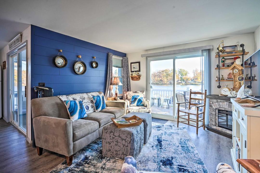 Photo of Livingroom in Tully