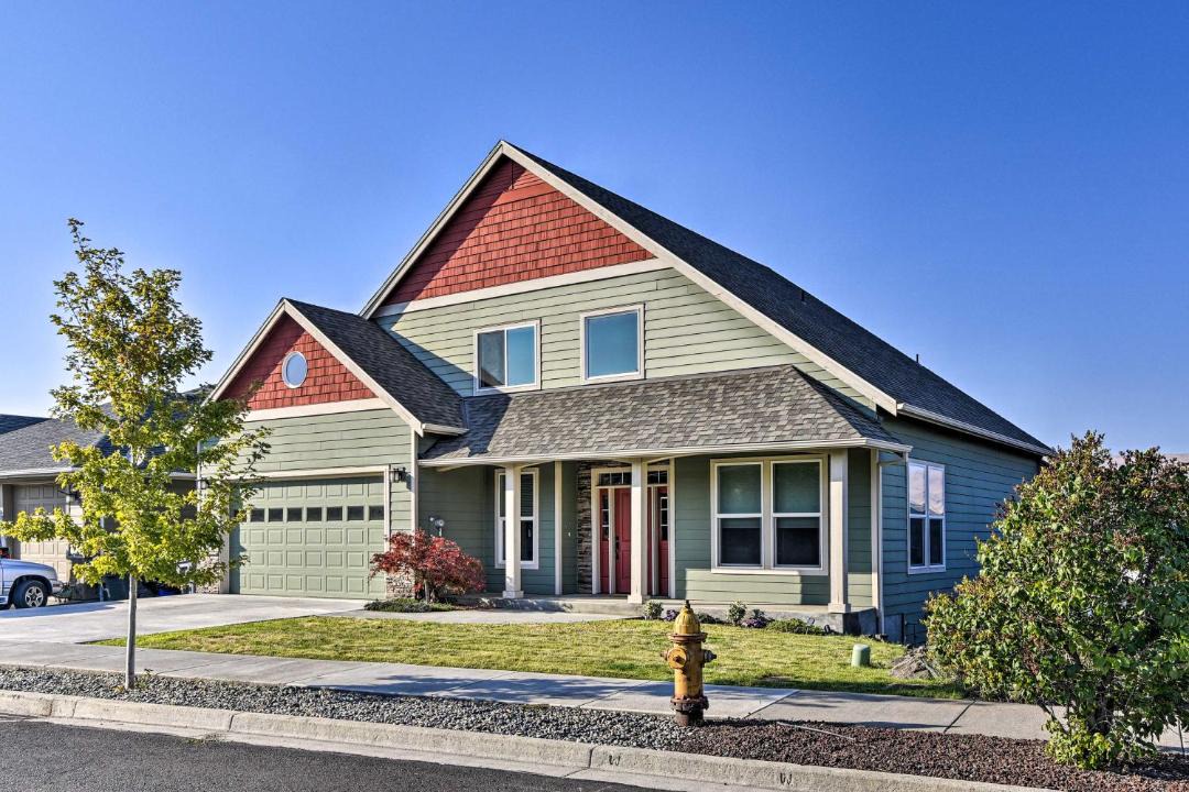 Photo of Buildings in The Dalles