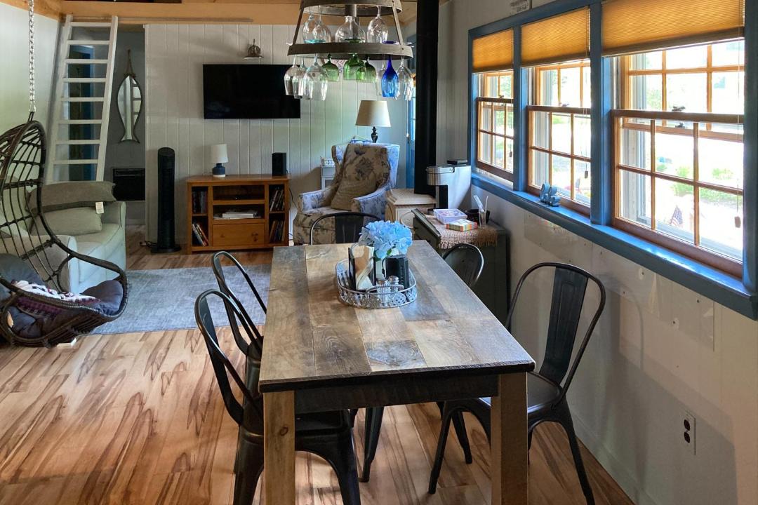 Photo of Livingroom in Meredith