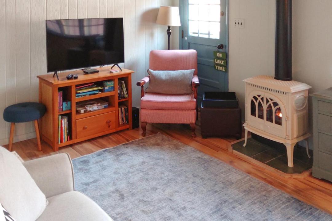 Photo of Livingroom in Meredith