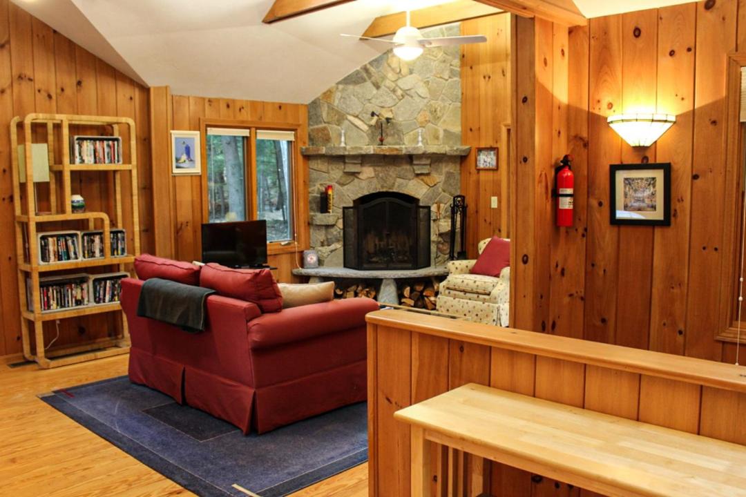 Photo of Livingroom in Meredith