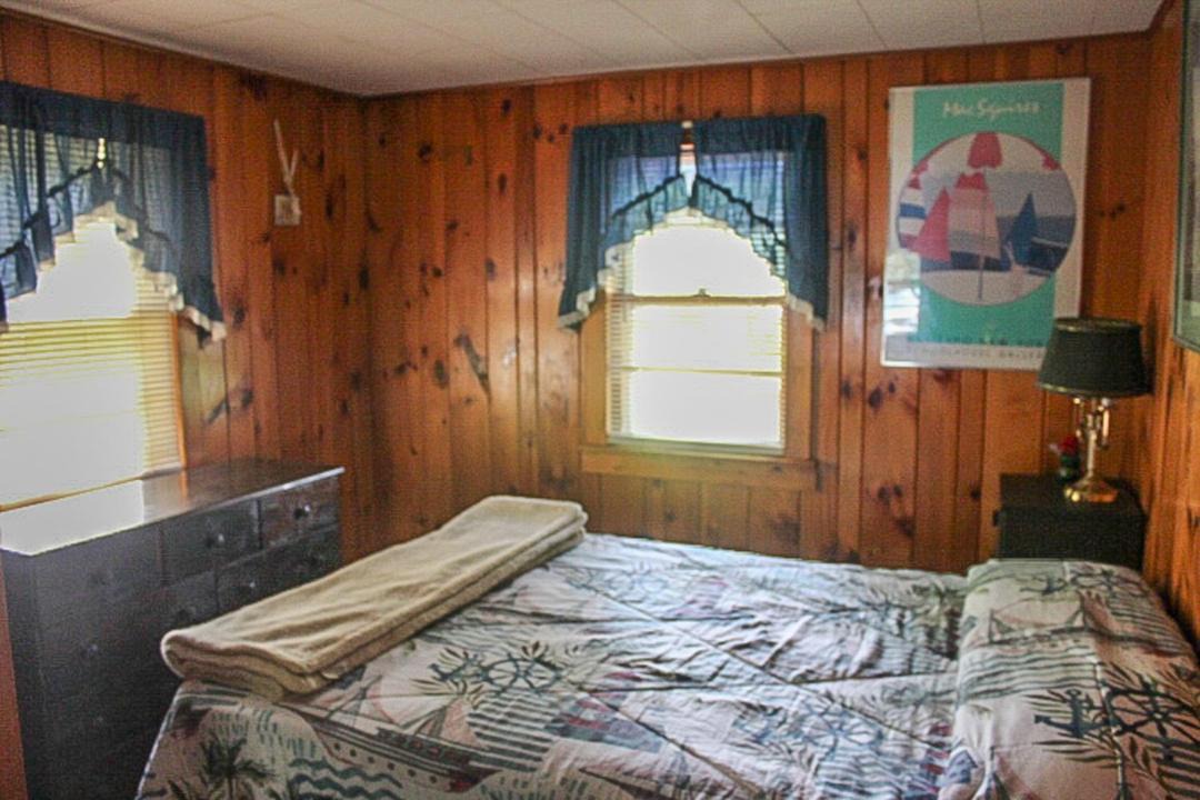 Photo of Bedroom in Moultonborough