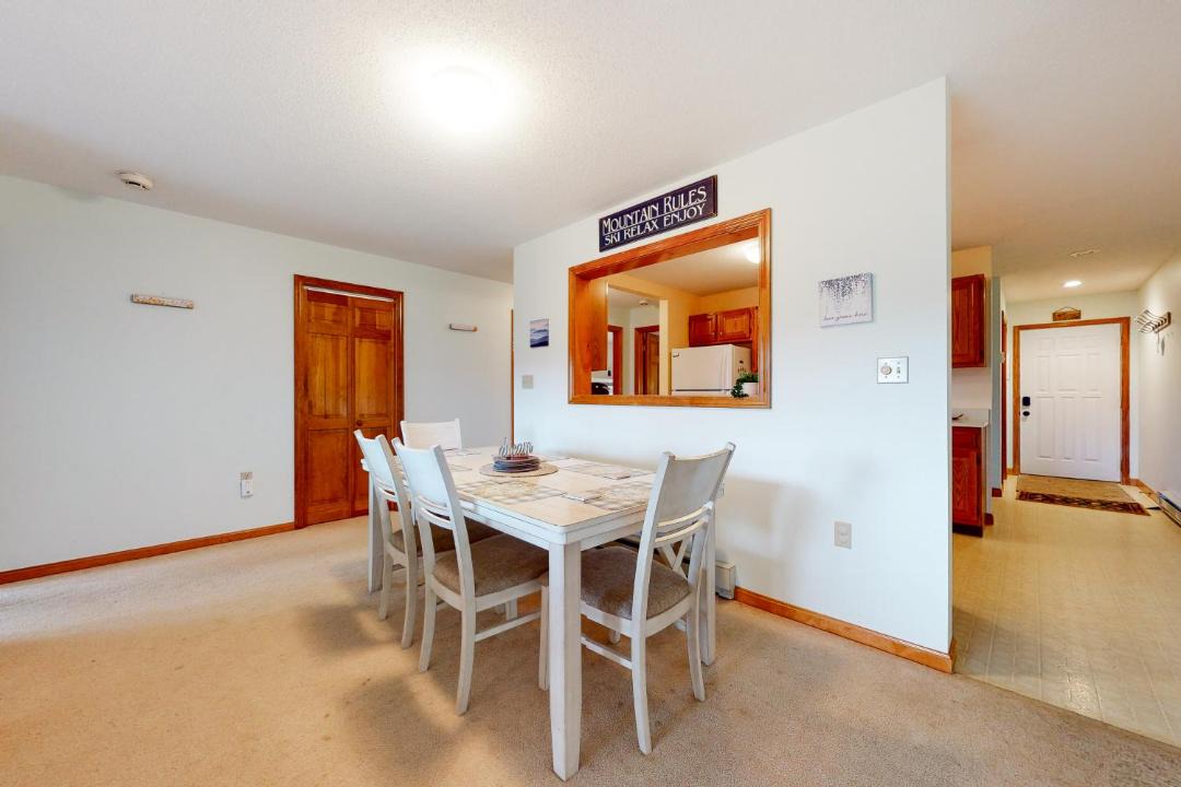 Photo of Livingroom in Intervale