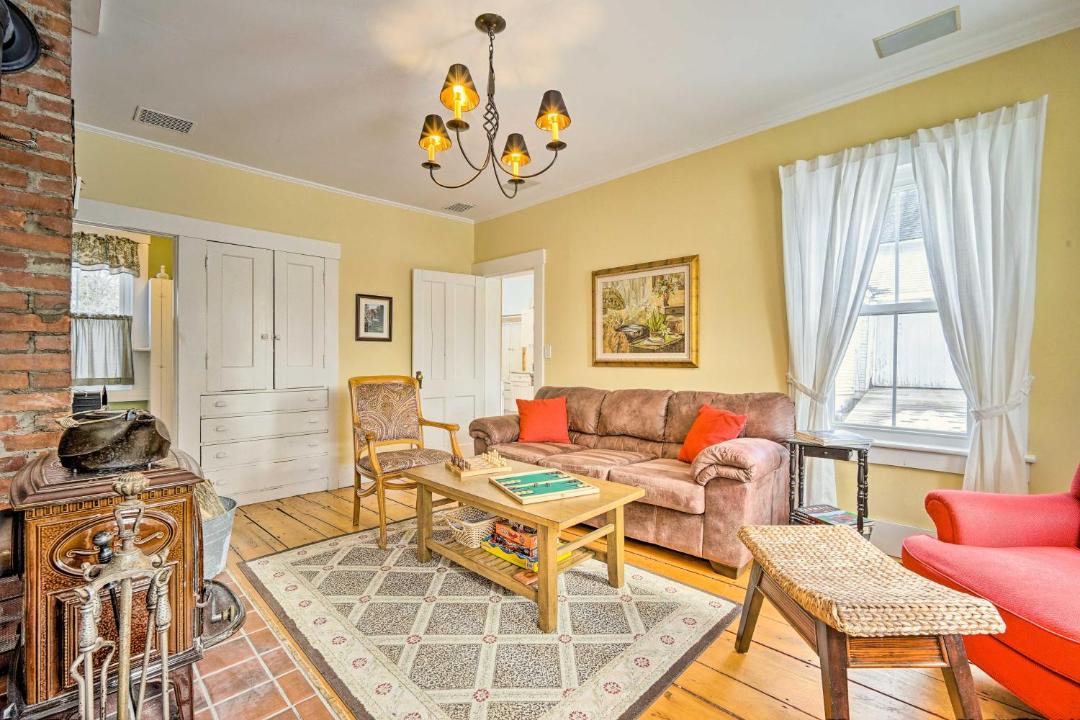 Photo of Livingroom in Mount Holly