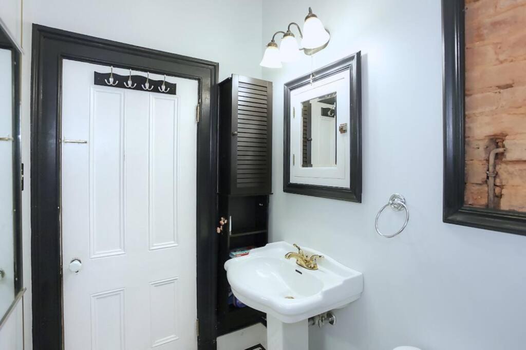 Photo of Bathroom in Court House Hill